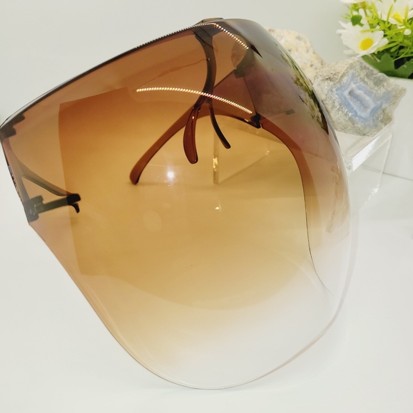 Face Shield (anti facial recognition) - Picture 3 of 6